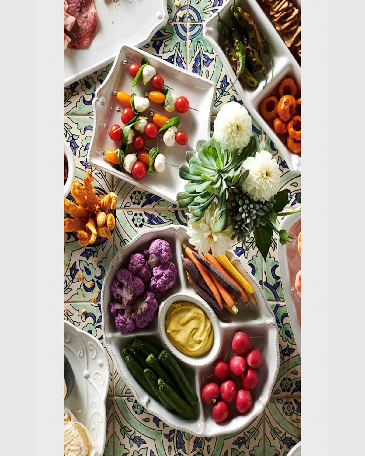 Juliska Berry & Thread Whitewash Crudite Platter In Whitewash