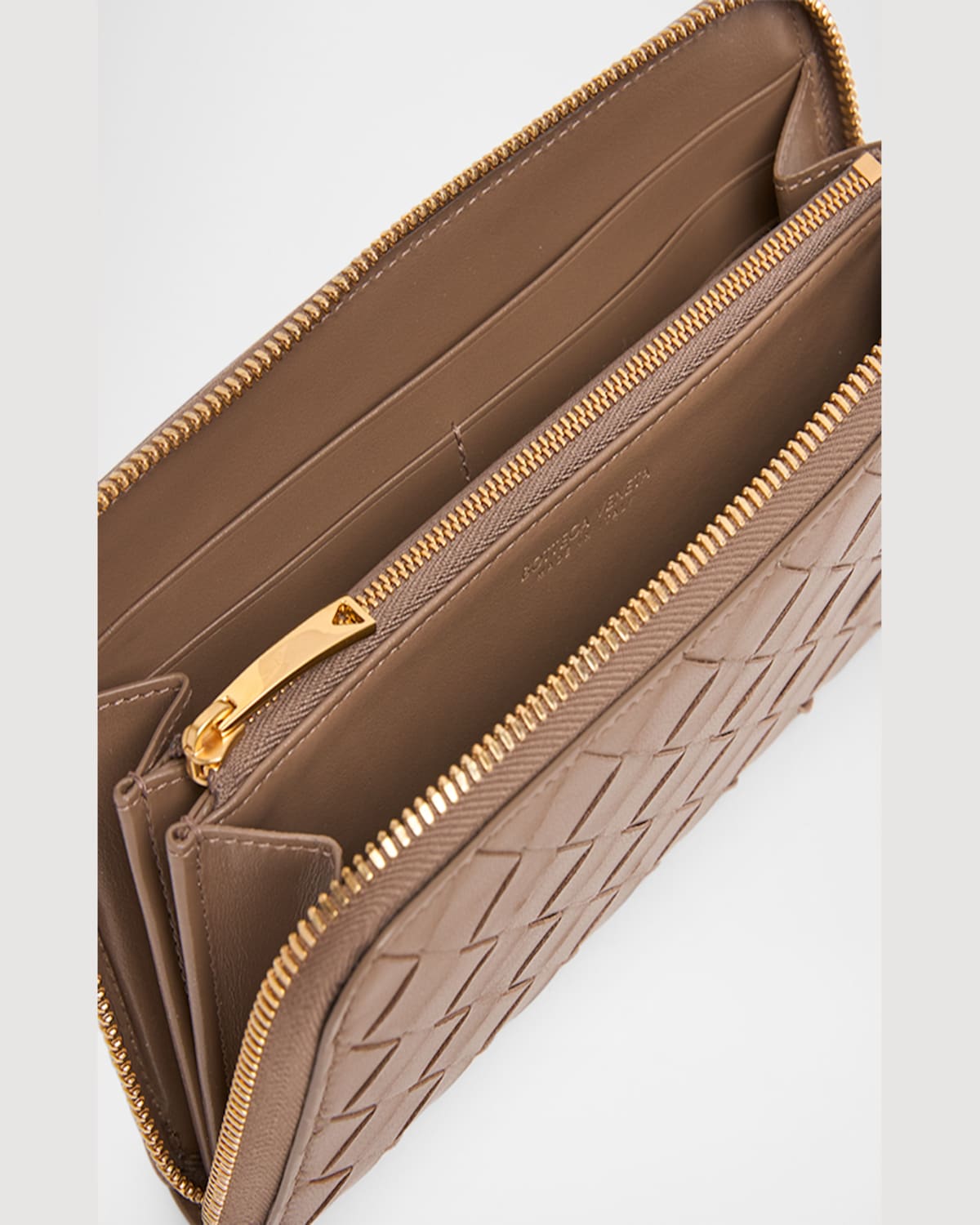 Bottega Veneta Intrecciato Zip-around Wallet In Pinecone