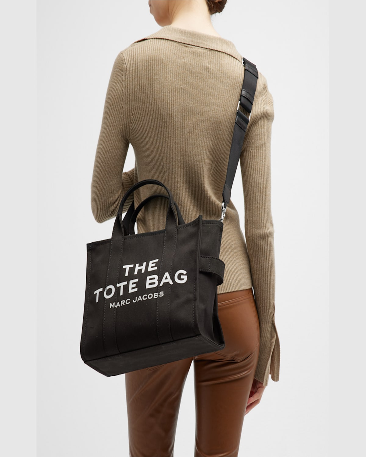 Marc Jacobs The Medium Canvas Tote Bag In Oxblood