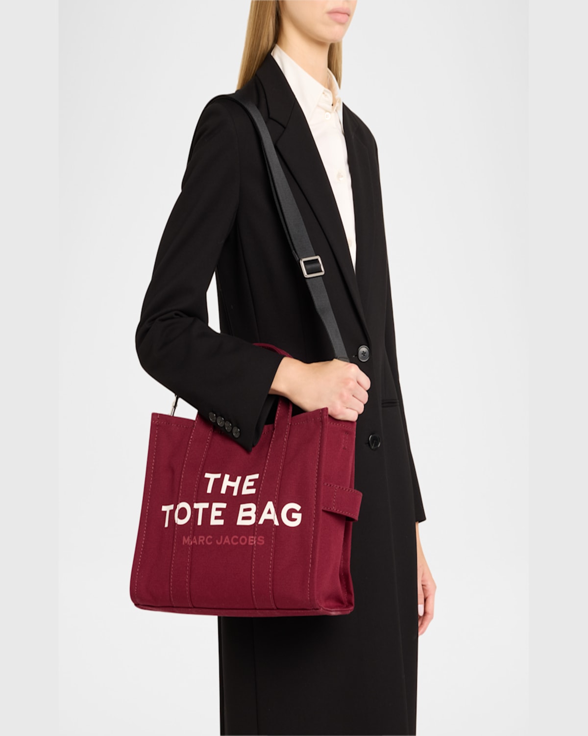 Marc Jacobs The Medium Canvas Tote Bag In Oxblood