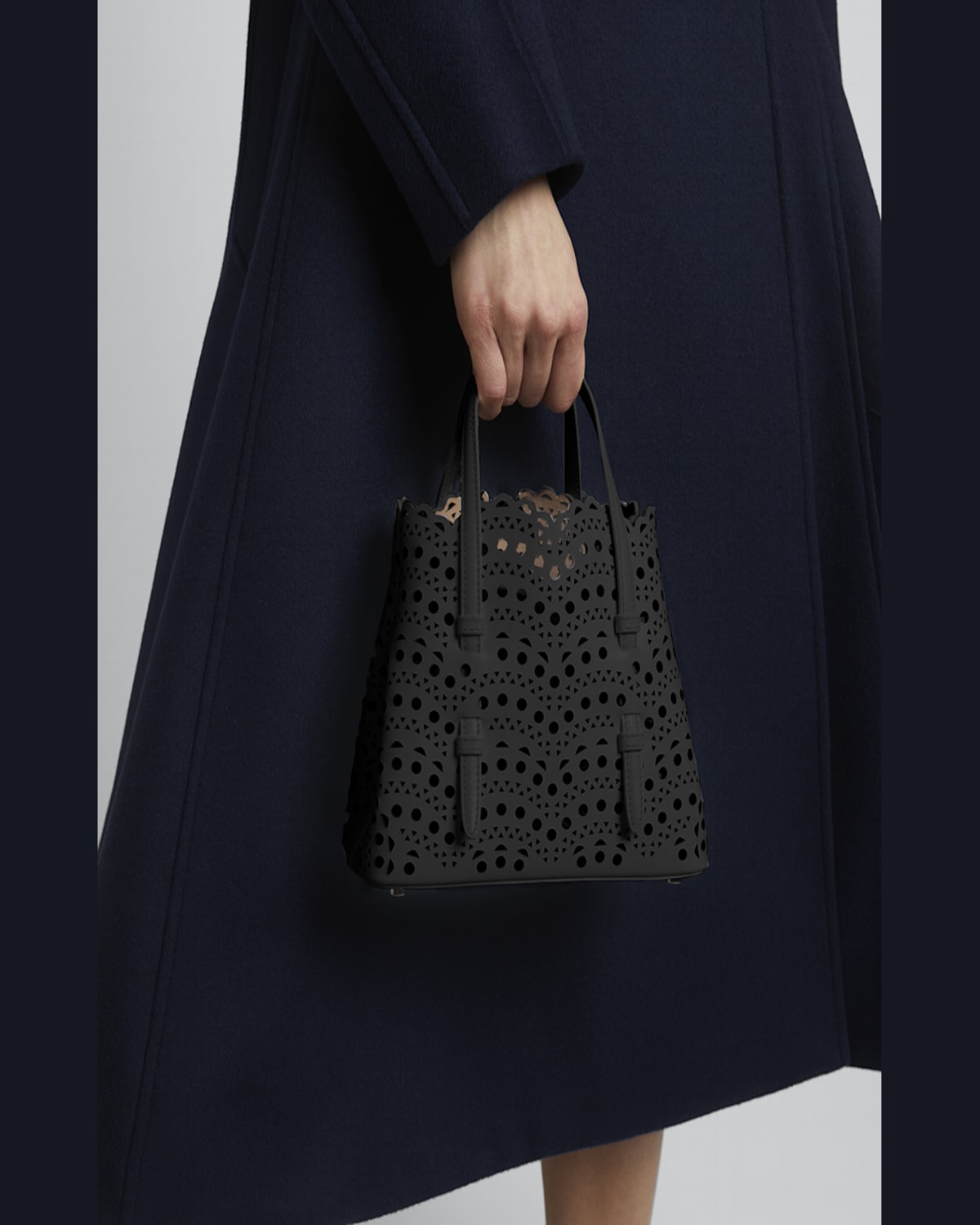 Alaïa Mina 20 Tote Bag In Vienne Wave Perforated Leather In Black