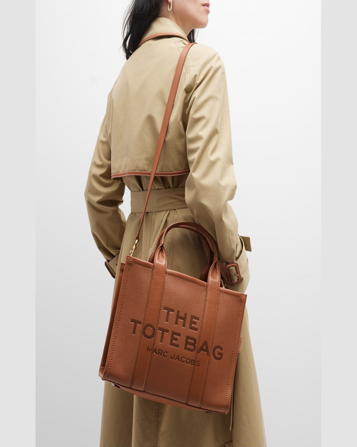 Marc Jacobs The Leather Medium Tote Bag In Bow Pink