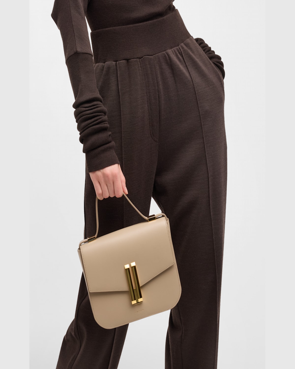 Demellier The Medium Vancouver Leather Crossbody Bag In Taupe Smooth