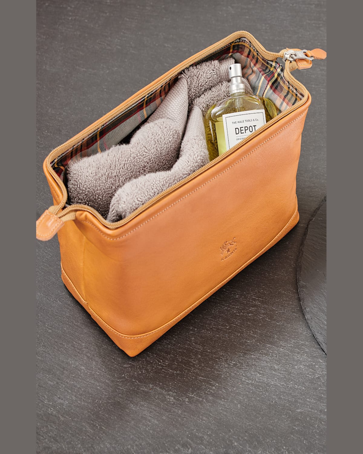 Il Bisonte Men's Leather Travel Toiletry Case In Vintage Cognac