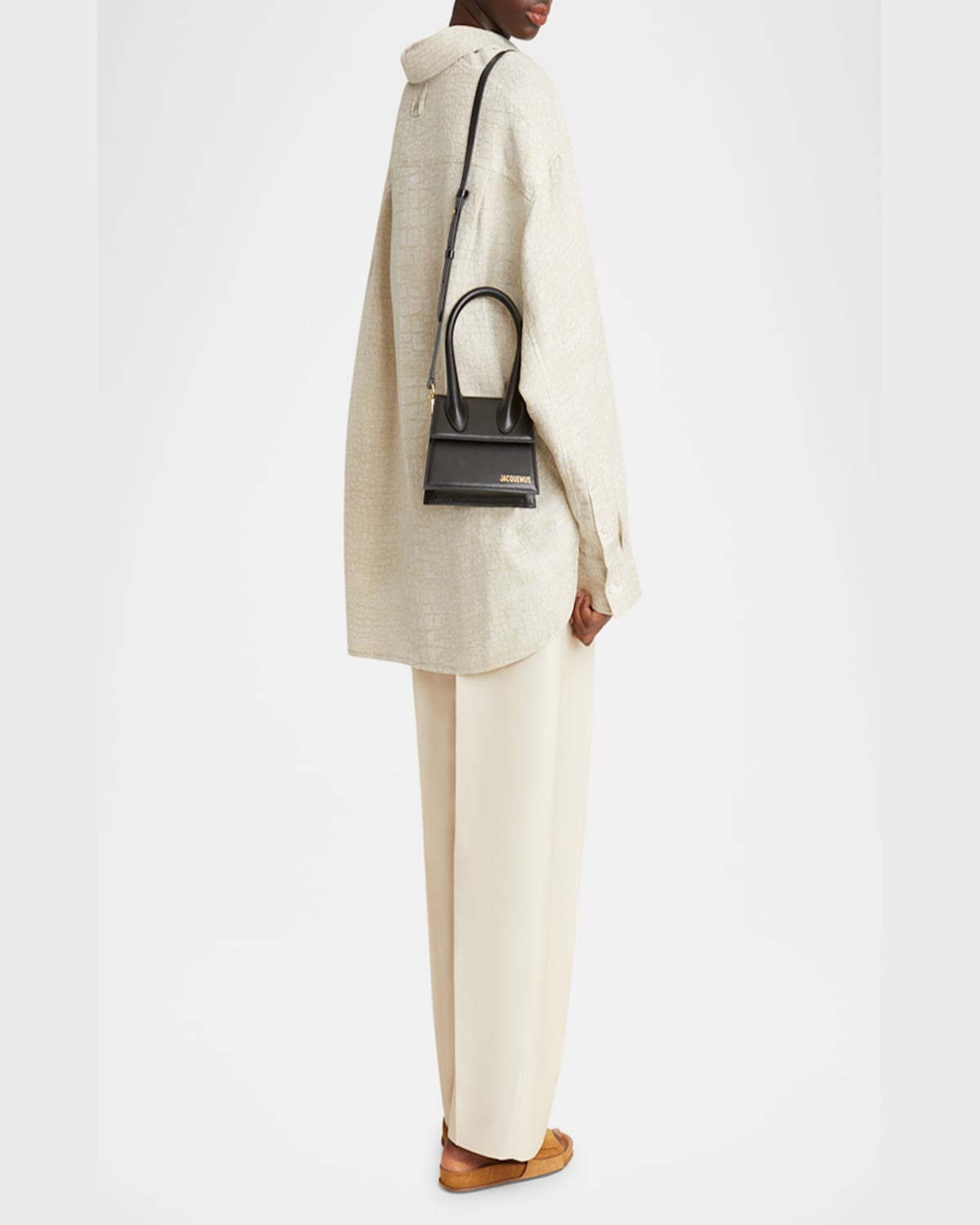 Jacquemus Black Le Chiquito Moyen Leather Top Handle Bag In Black