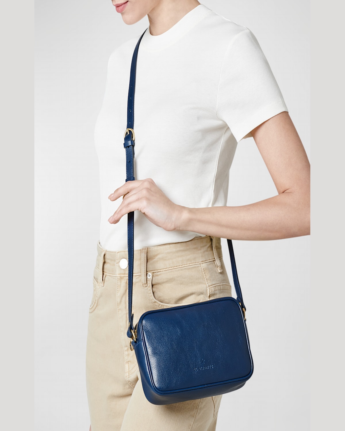 Il Bisonte Oliveta Vacchetta Leather Camera Crossbody Bag In Blu Oltremare