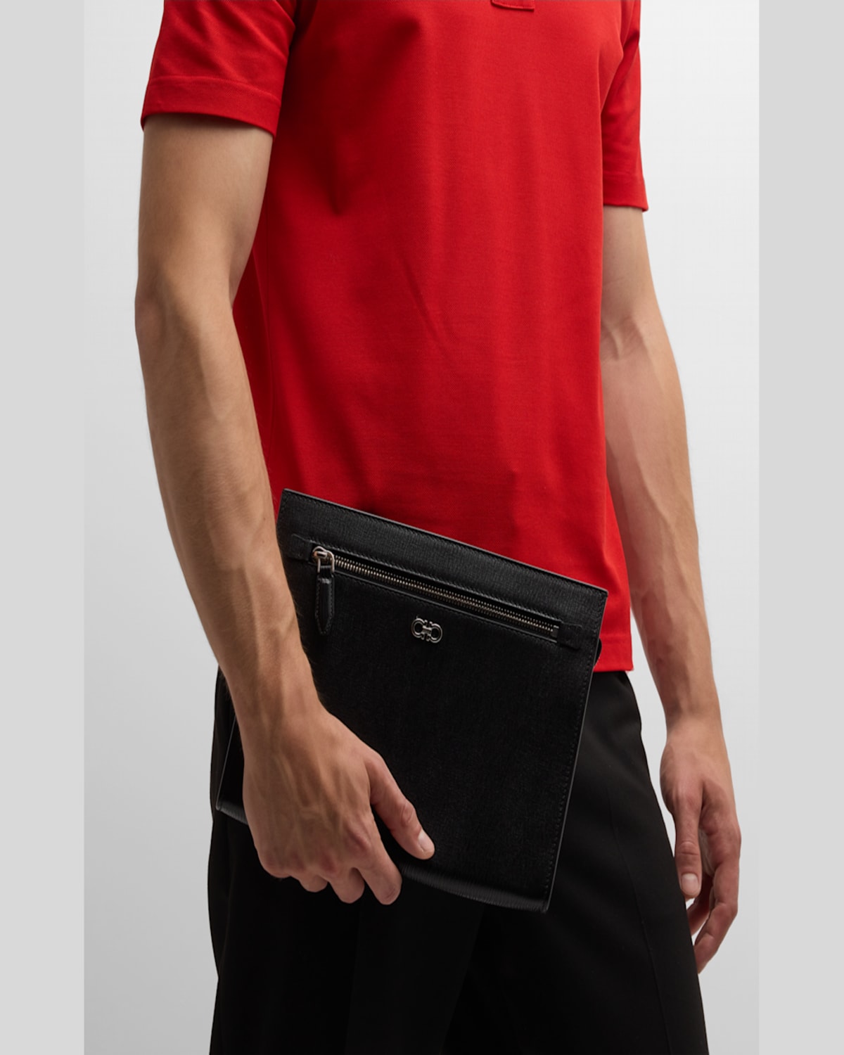 FERRAGAMO MEN'S GANCINI ZIP POUCH 