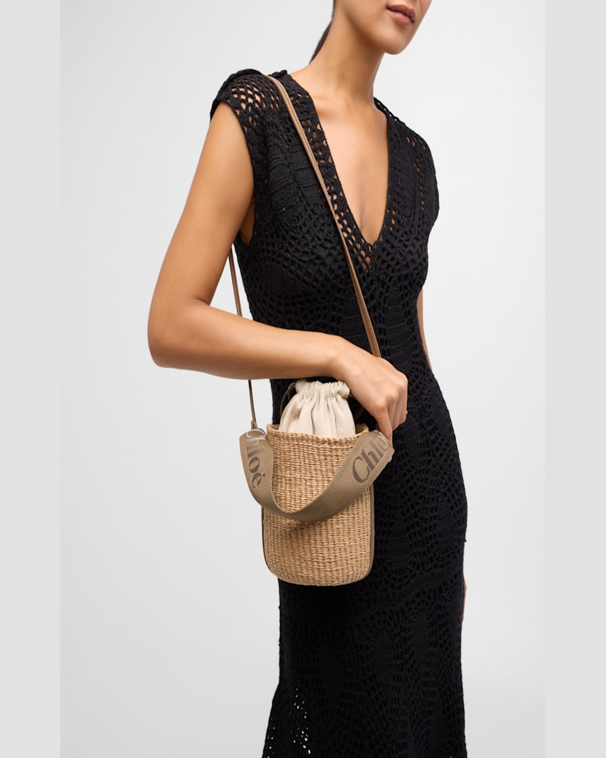 CHLOÉ WOODY SMALL MIFUKO BASKET BAG WITH LOGO WEBBING