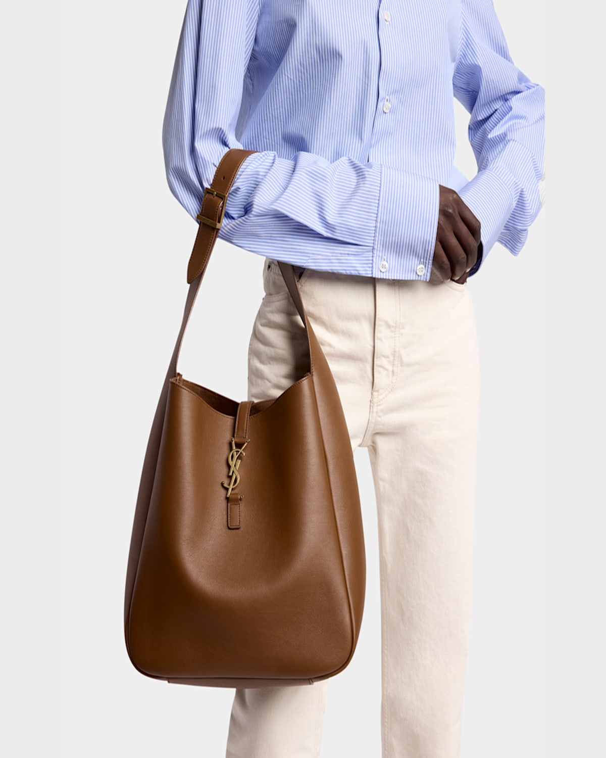 Saint Laurent Le 5a7 Large Ysl Shoulder Hobo Bag In Smooth Leather In Fox