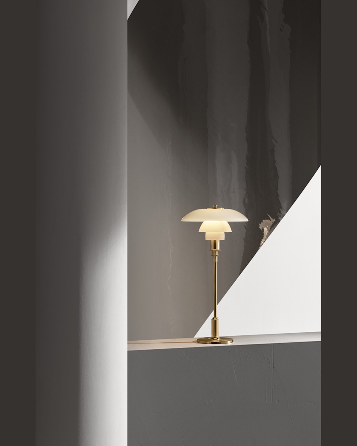 Louis Poulsen Ph 3/2 Table Lamp - 19" In Brass Metalized