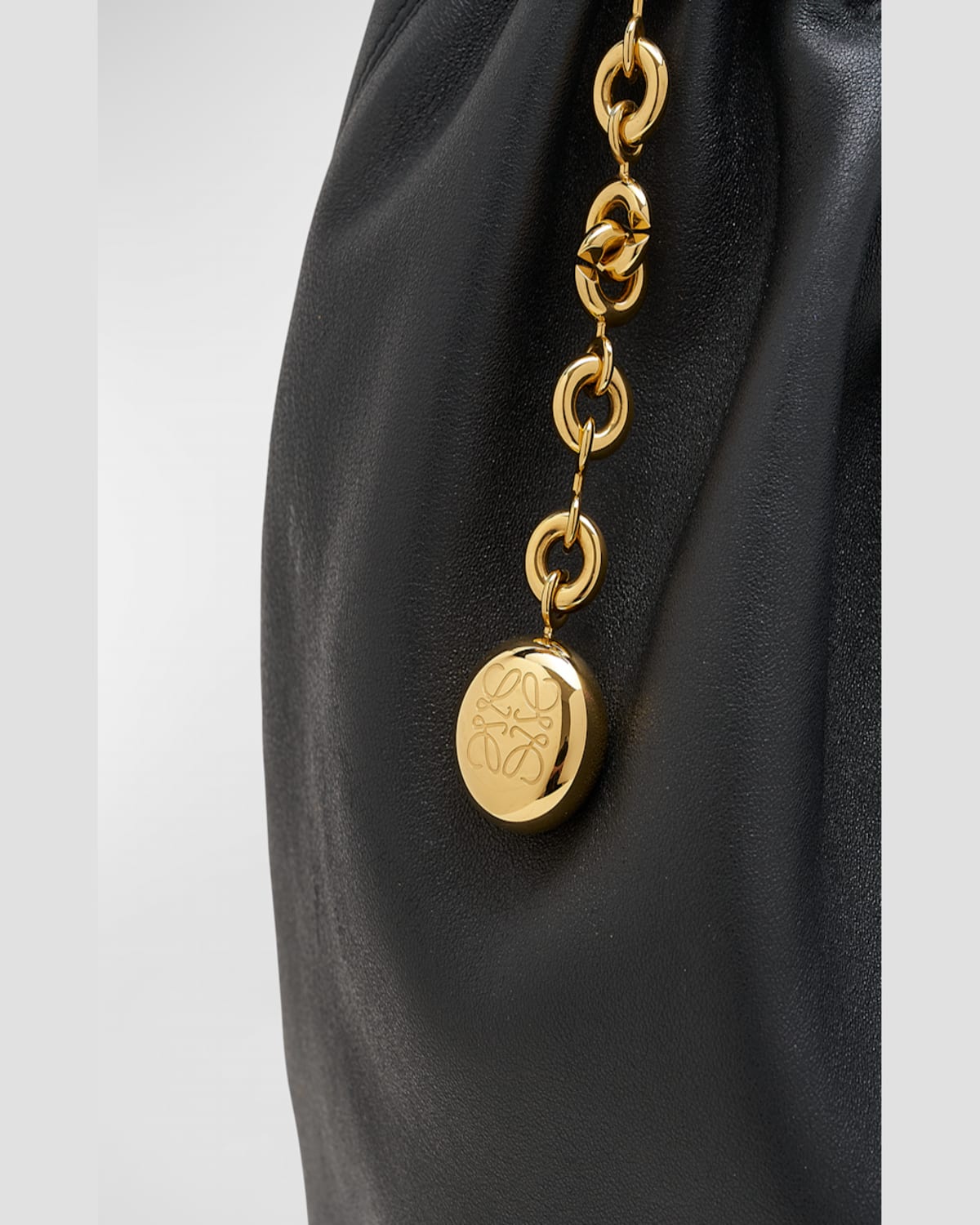 Loewe Squeeze Medium Shoulder Bag In Napa Leather In Neutral