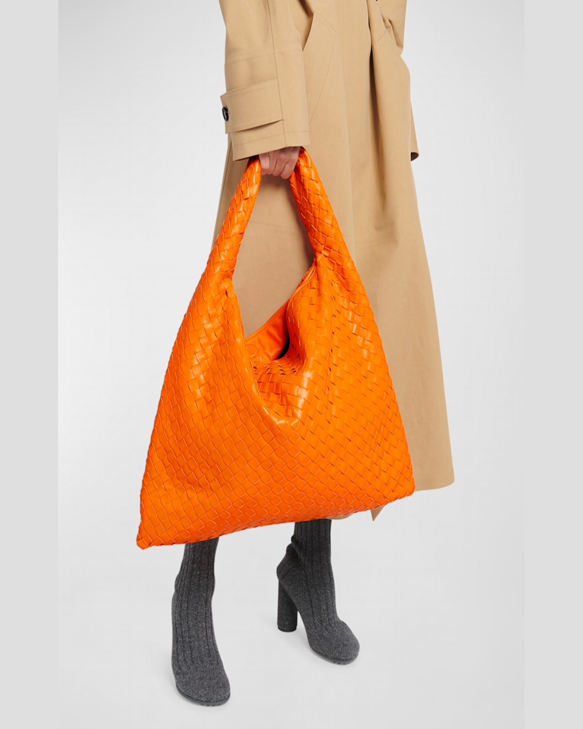 Bottega Veneta Large Hop Shoulder Bag In Travertine-muse
