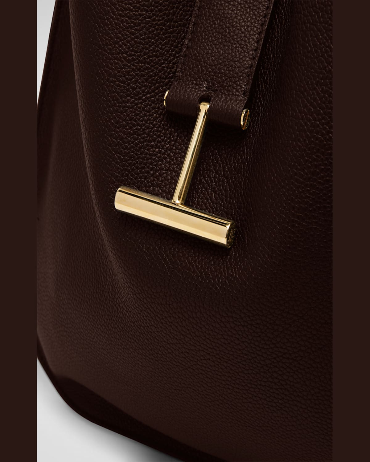 TOM FORD TARA LARGE HOBO CROSSBODY IN GRAINED LEATHER 