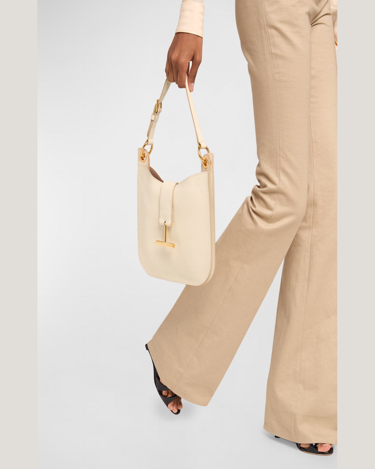 Tom Ford Tara Small Hobo Crossbody In Grained Leather In Neutral