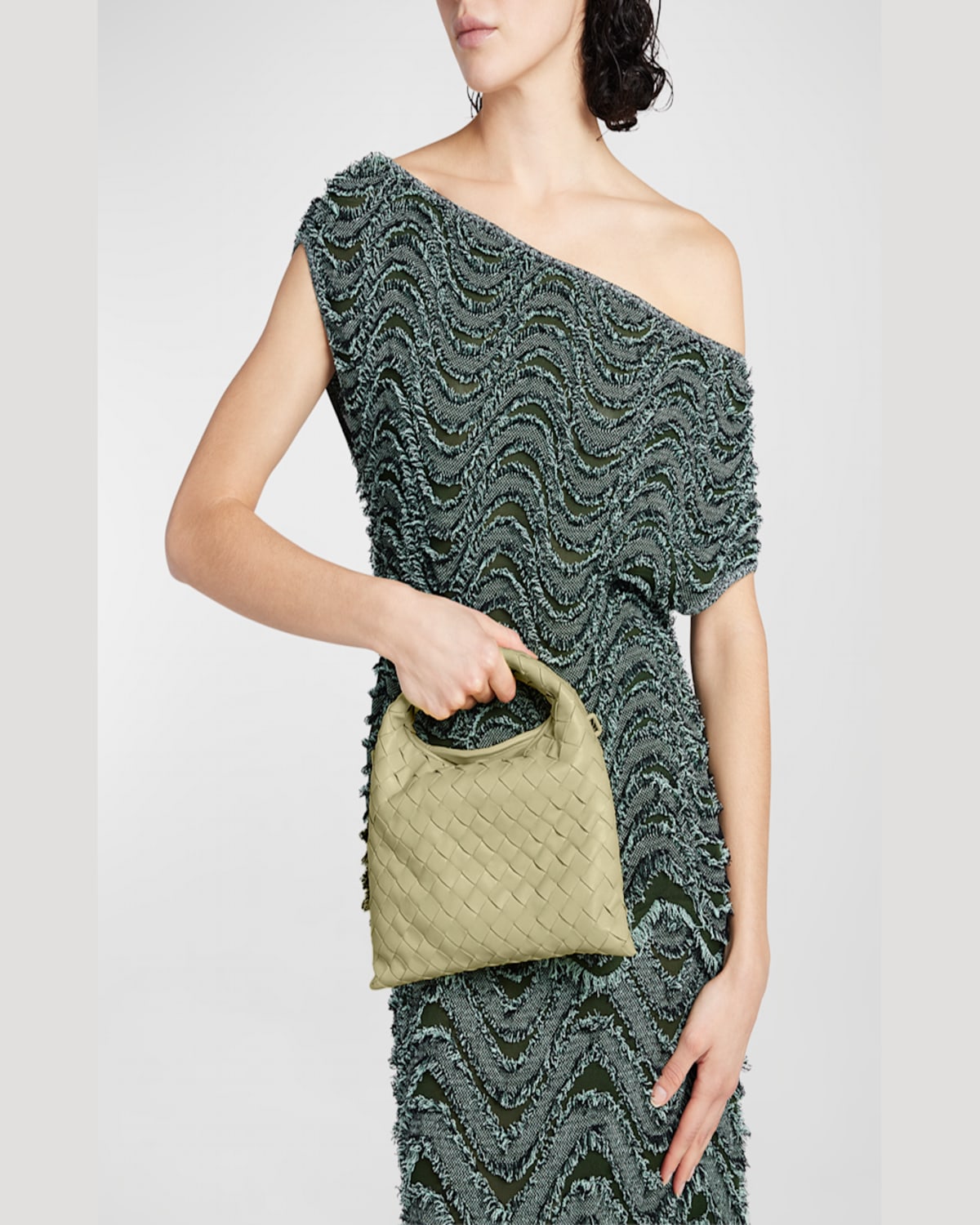 BOTTEGA VENETA MINI HOP BAG 