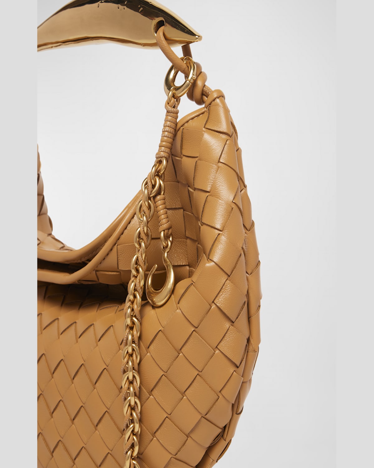 Bottega Veneta Sardine Medium Leather Shoulder Bag In Dark Praline