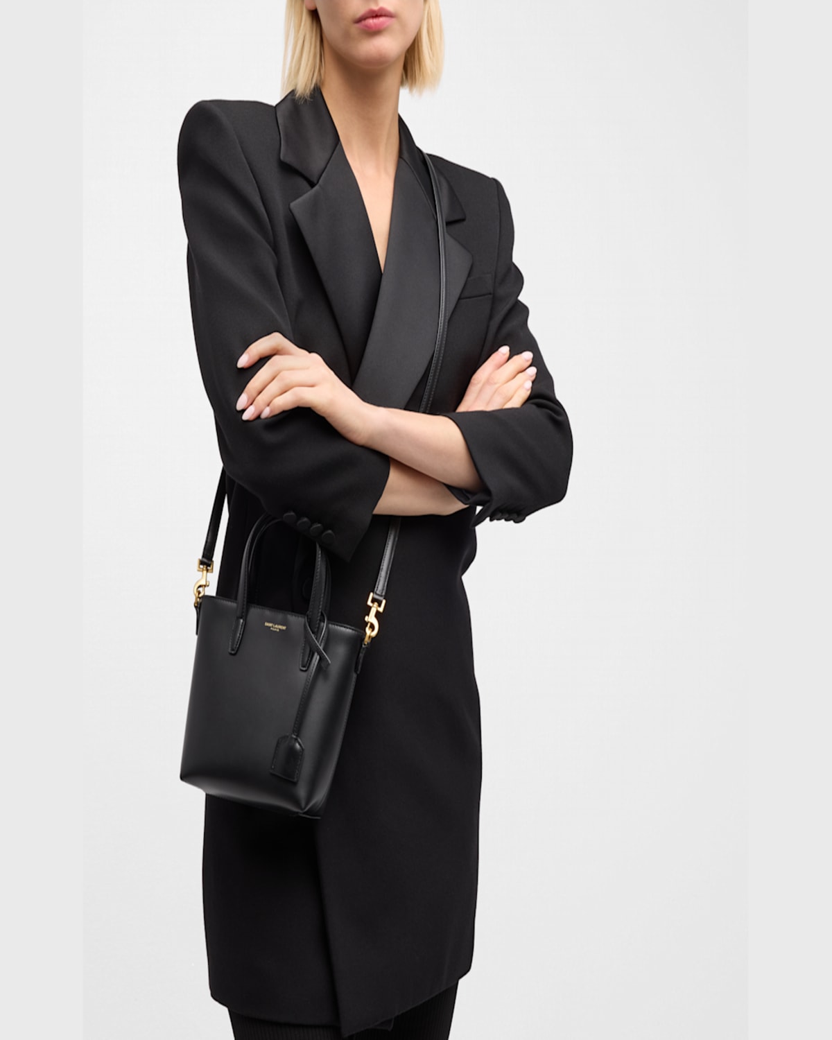 Saint Laurent Toy Leather Shopping Tote Bag In Black