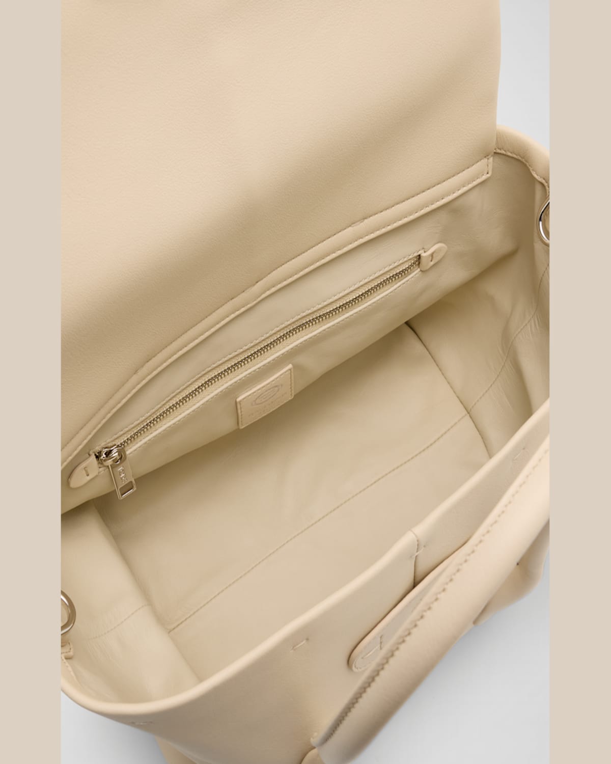 Tod's Flap Leather Top-handle Bag In Bianco Carrara