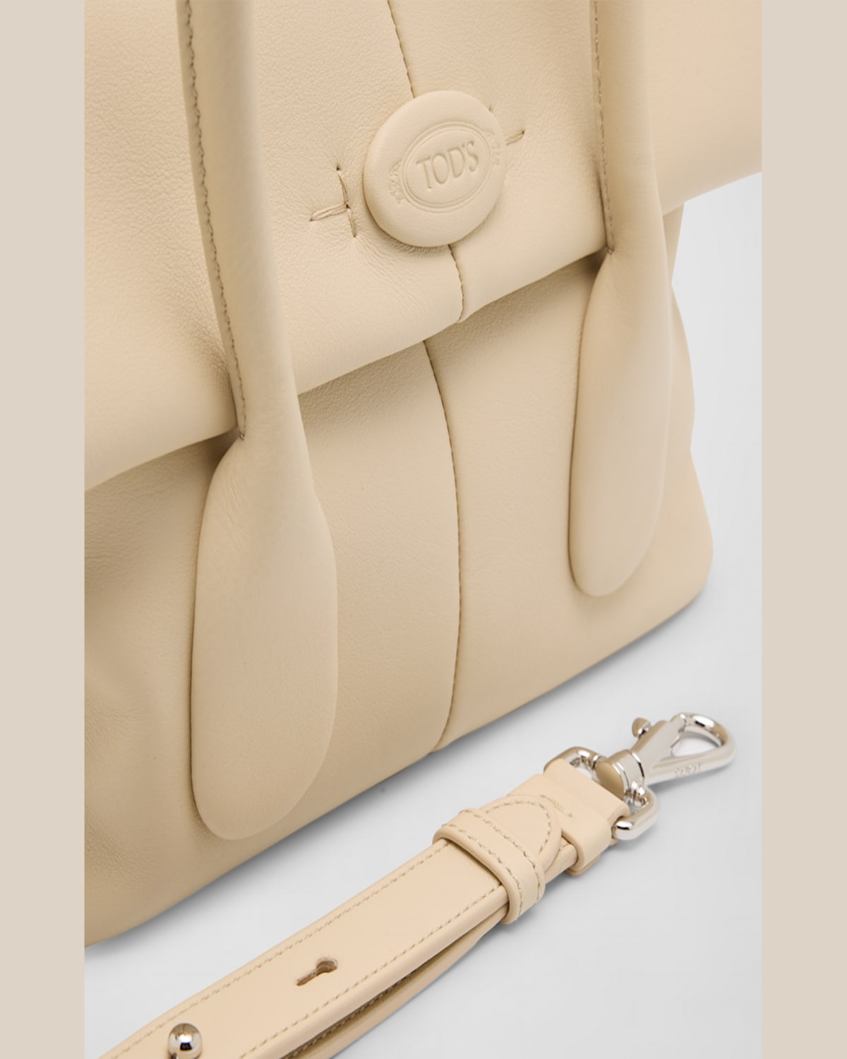 Tod's Flap Leather Top-handle Bag In Bianco Carrara