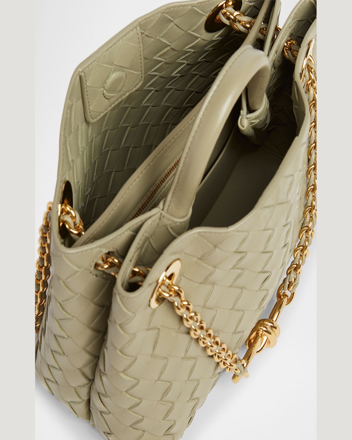 Bottega Veneta Small Andiamo Shoulder Bag With Chain Strap In Travertine