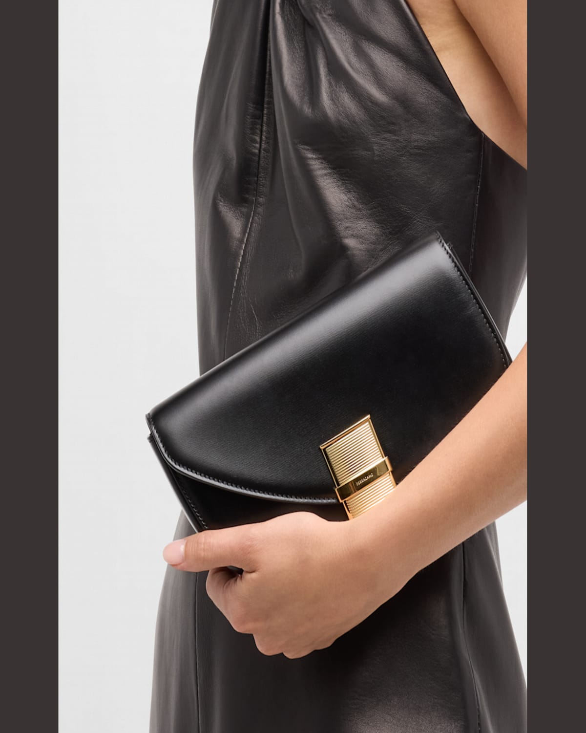 FERRAGAMO FIAMMA CALF LEATHER SHOULDER BAG 