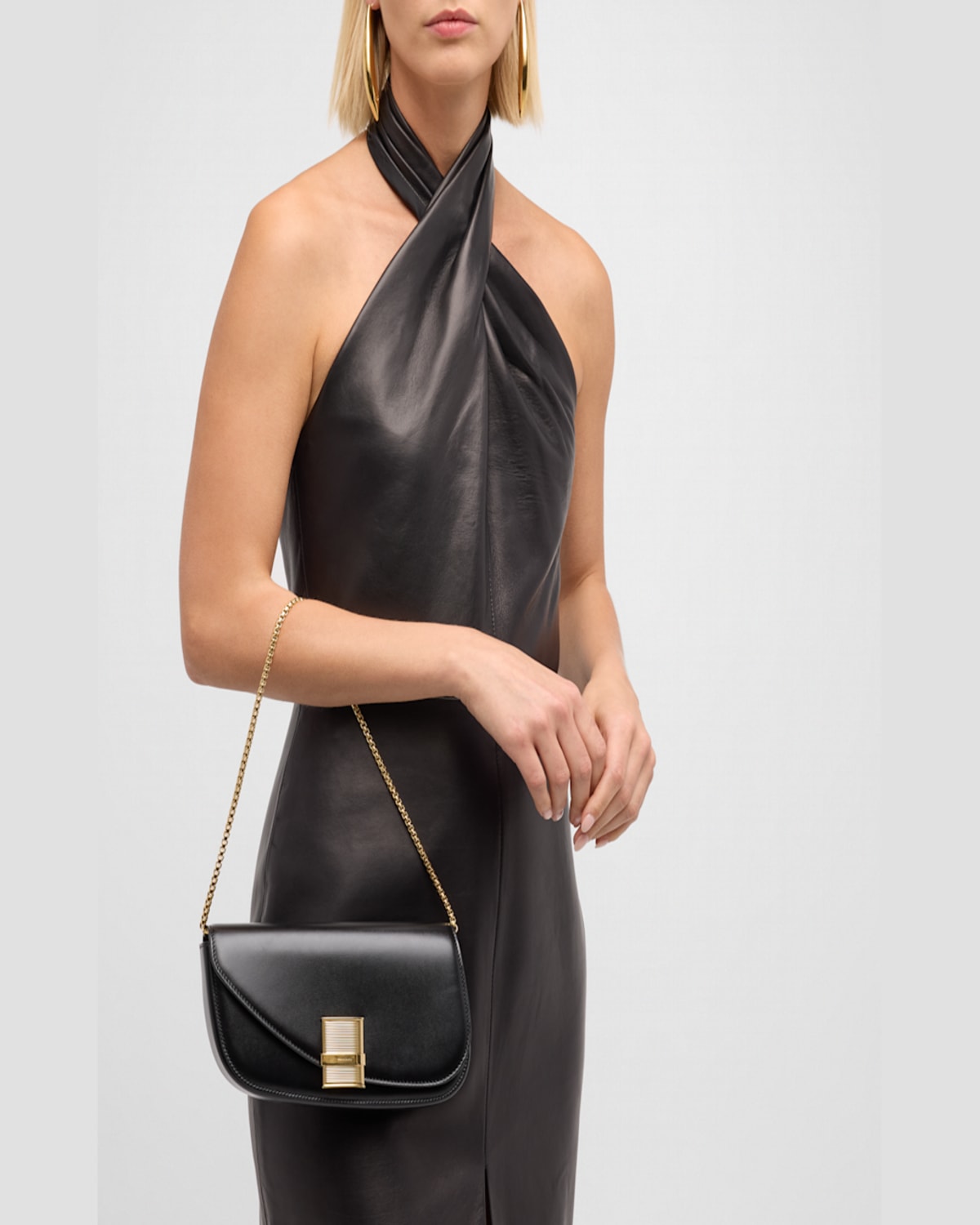 Shop Ferragamo Fiamma Calf Leather Shoulder Bag In Nero