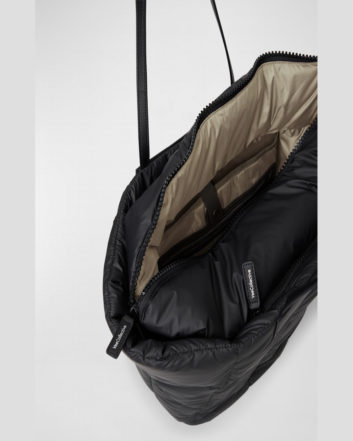 Veecollective Porter Max Quilted Tote Bag In Matt Black