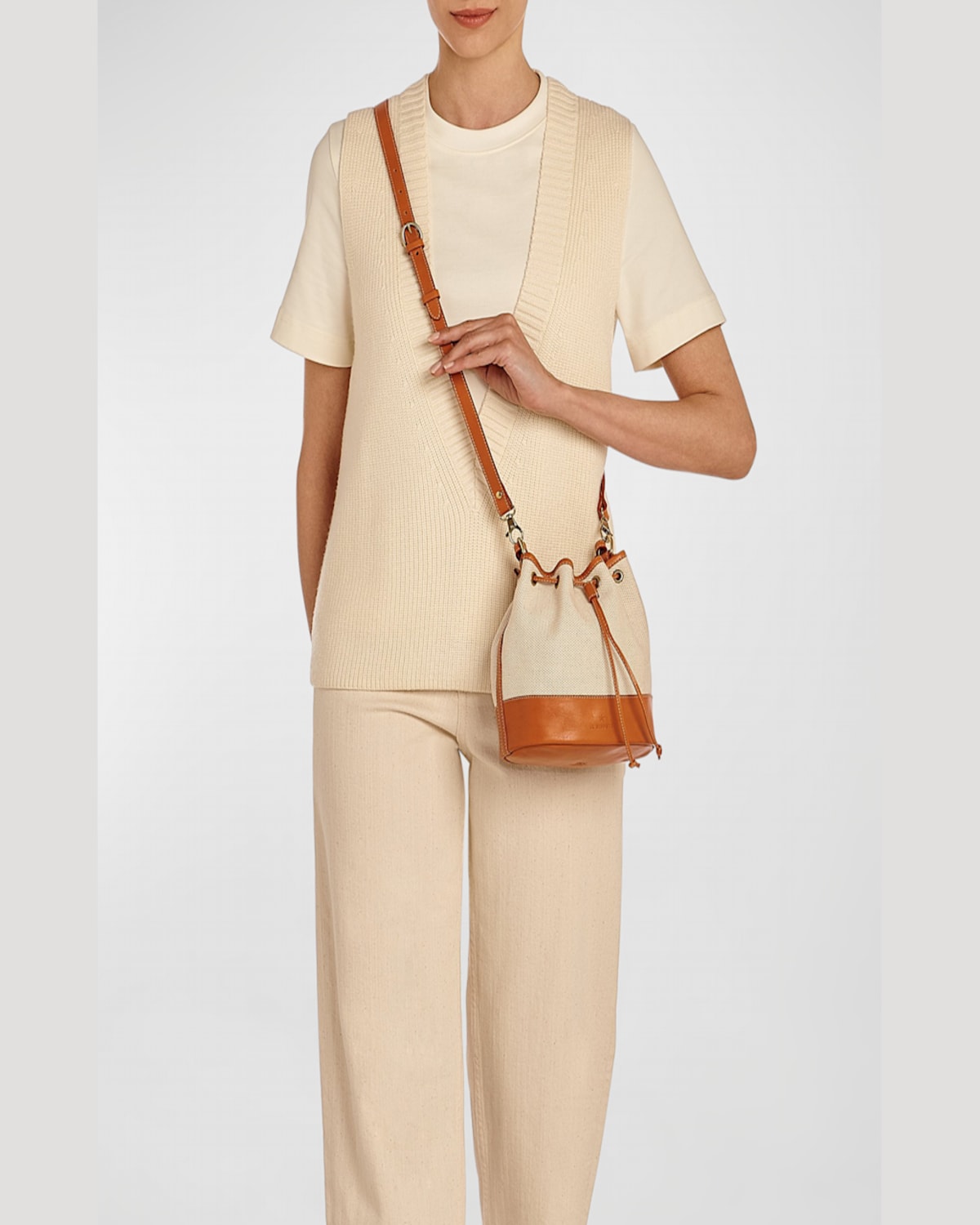 Il Bisonte Marini Drawstring Canvas Bucket Bag In Natural / Caramel