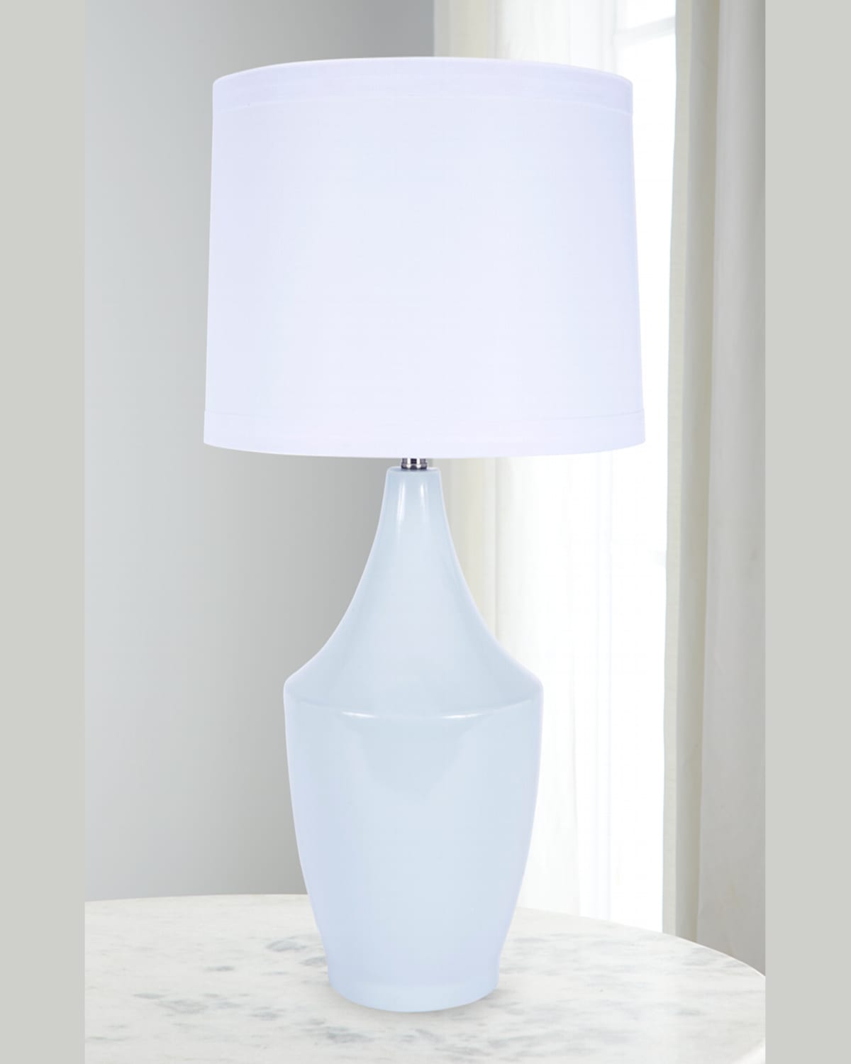 Old World Design Shelby Ceramic Table Lamp In White