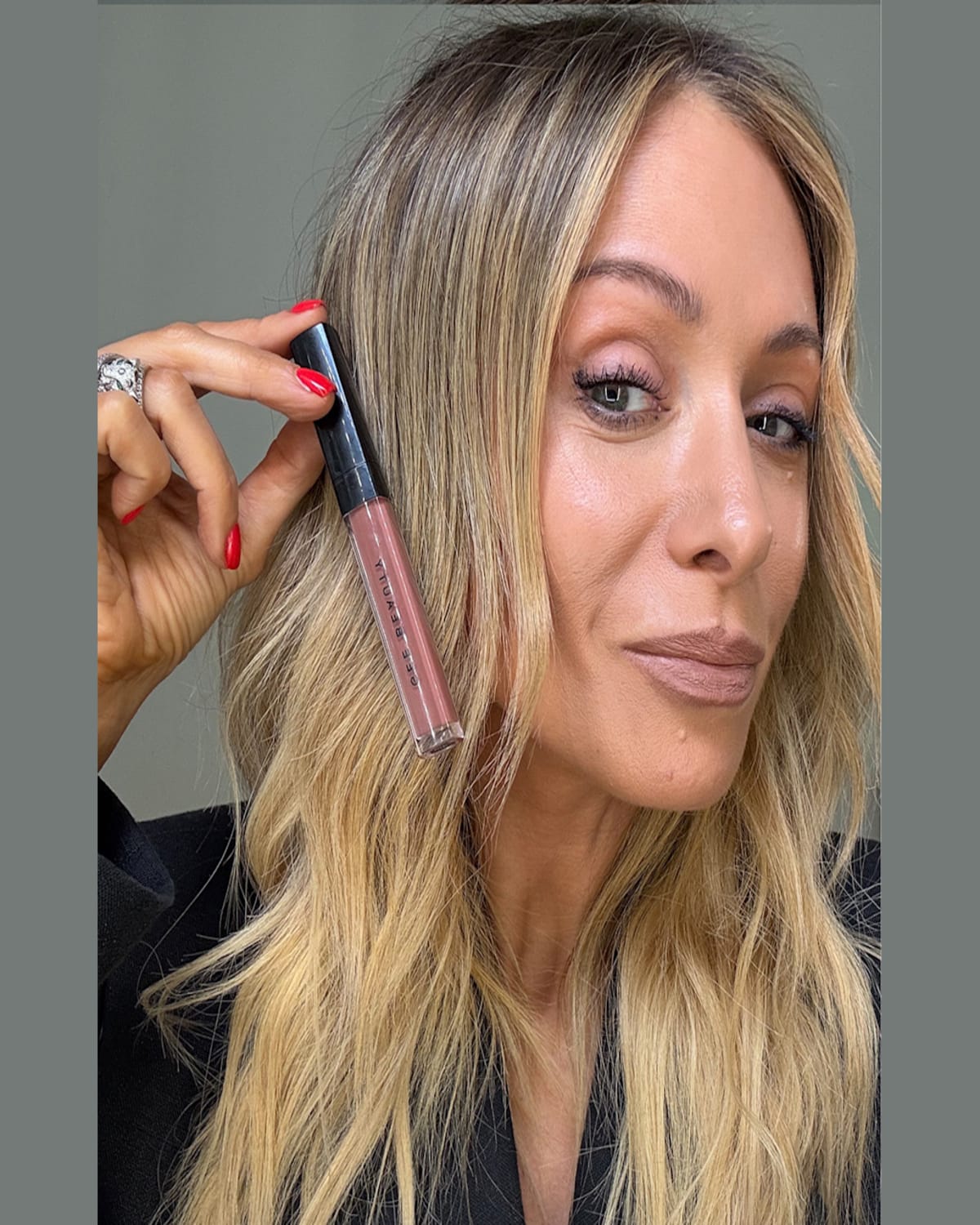 Gee Beauty Nourishing Lip Gloss In Diana