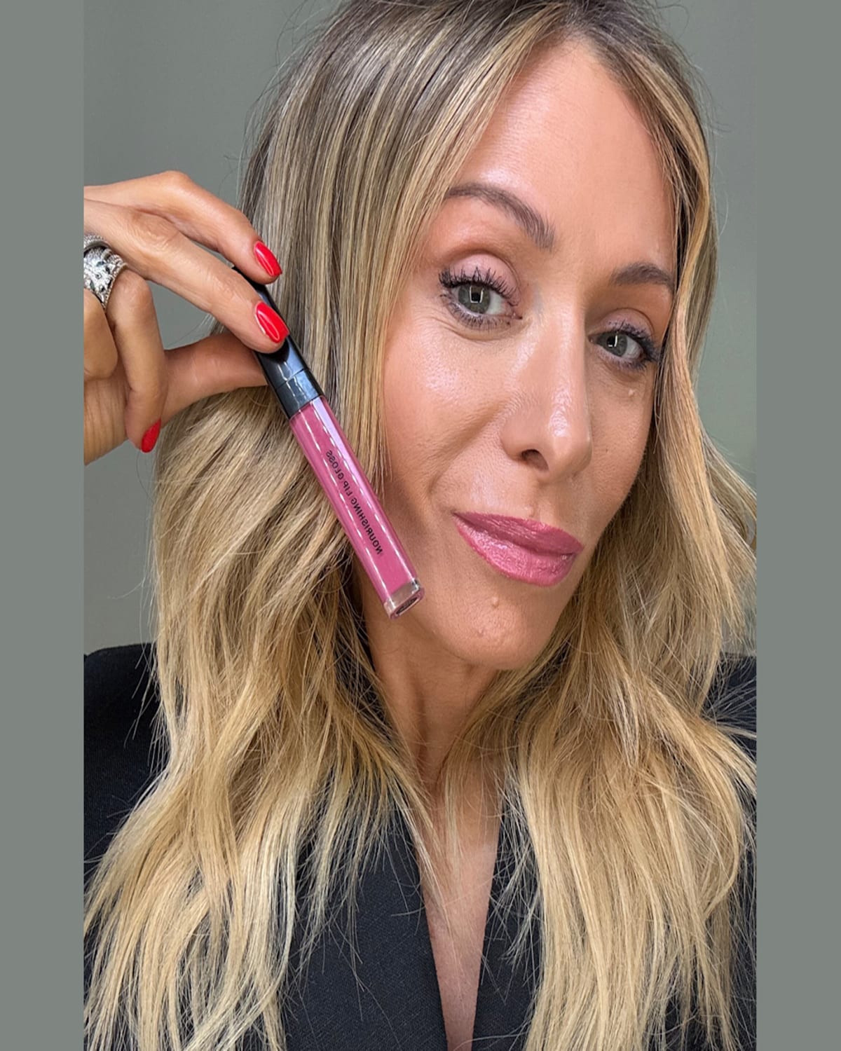 Gee Beauty Nourishing Lip Gloss In Dolly
