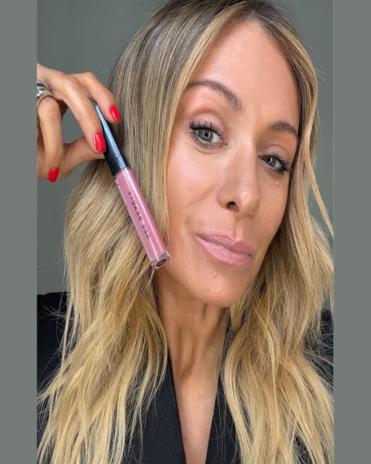 Gee Beauty Nourishing Lip Gloss In Cher