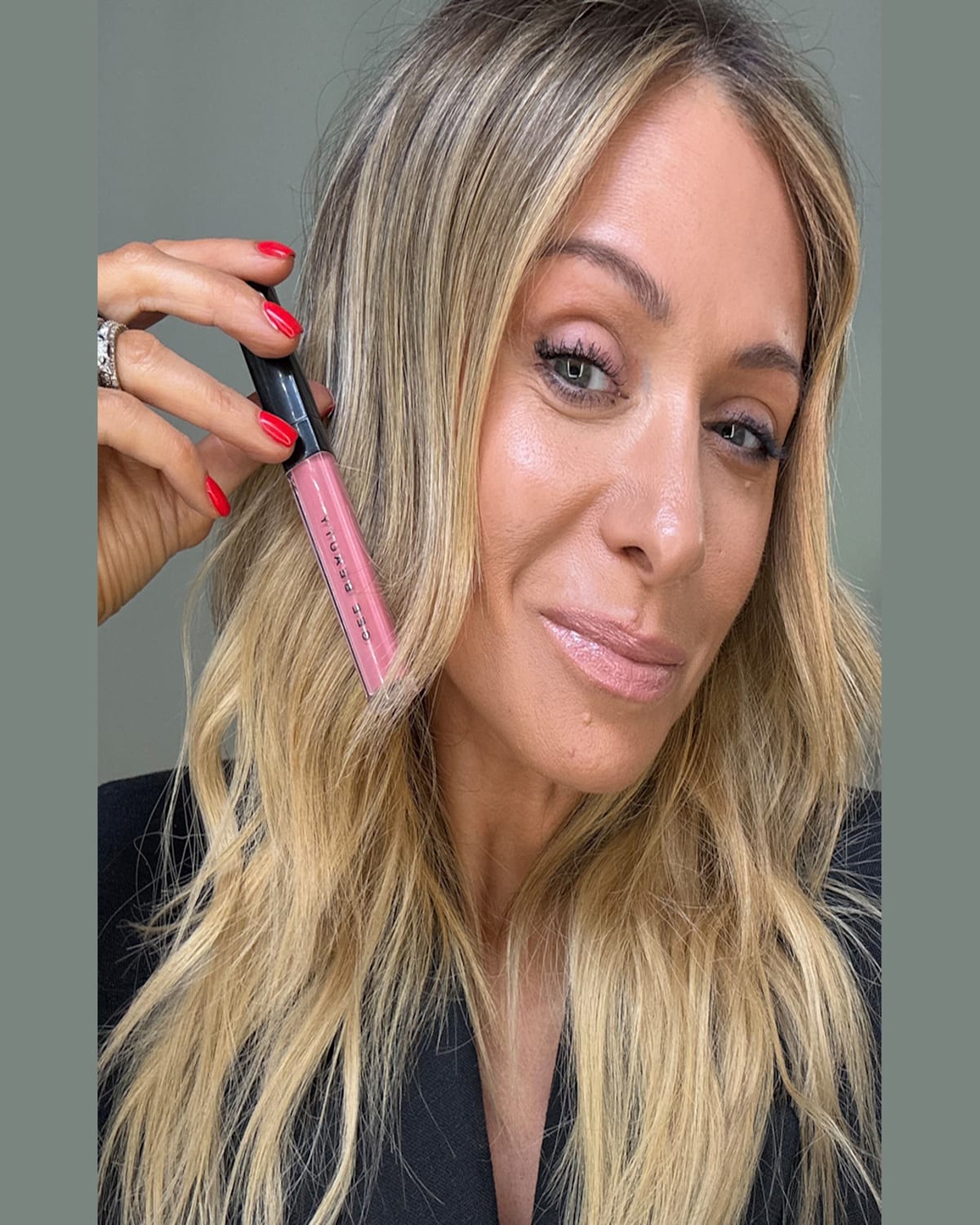 Gee Beauty Nourishing Lip Gloss In Barb