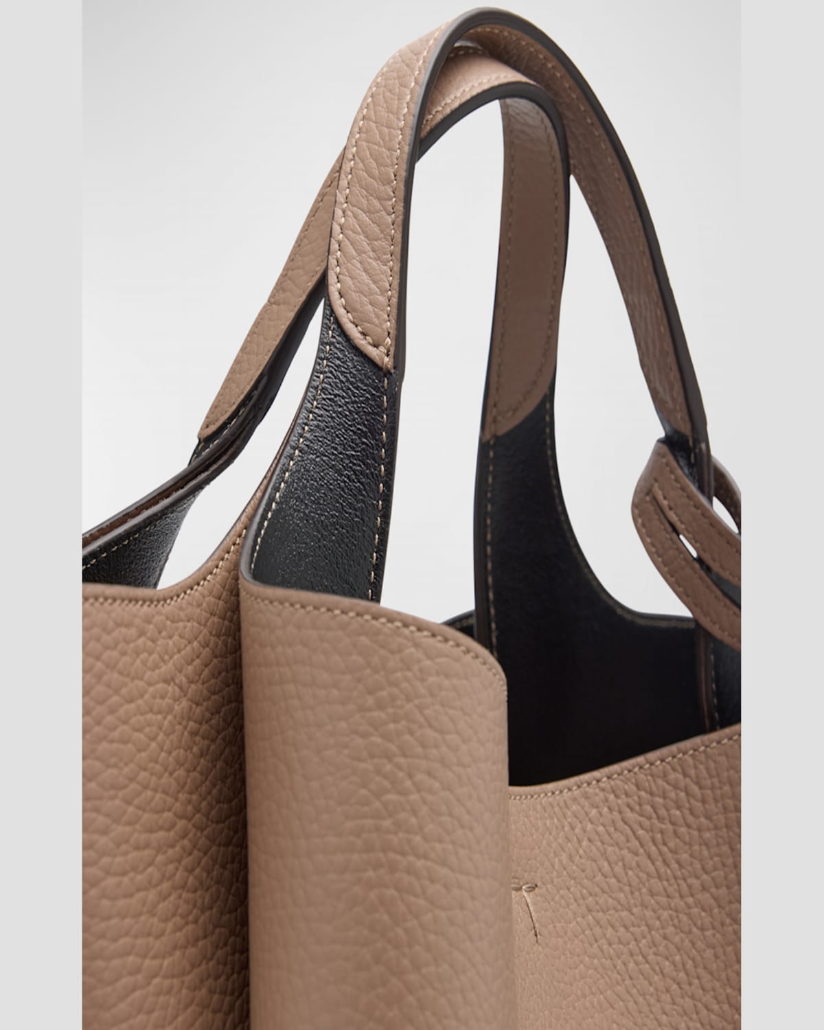 Tod's Mini Grain Leather Top-handle Bag In Creta Nero