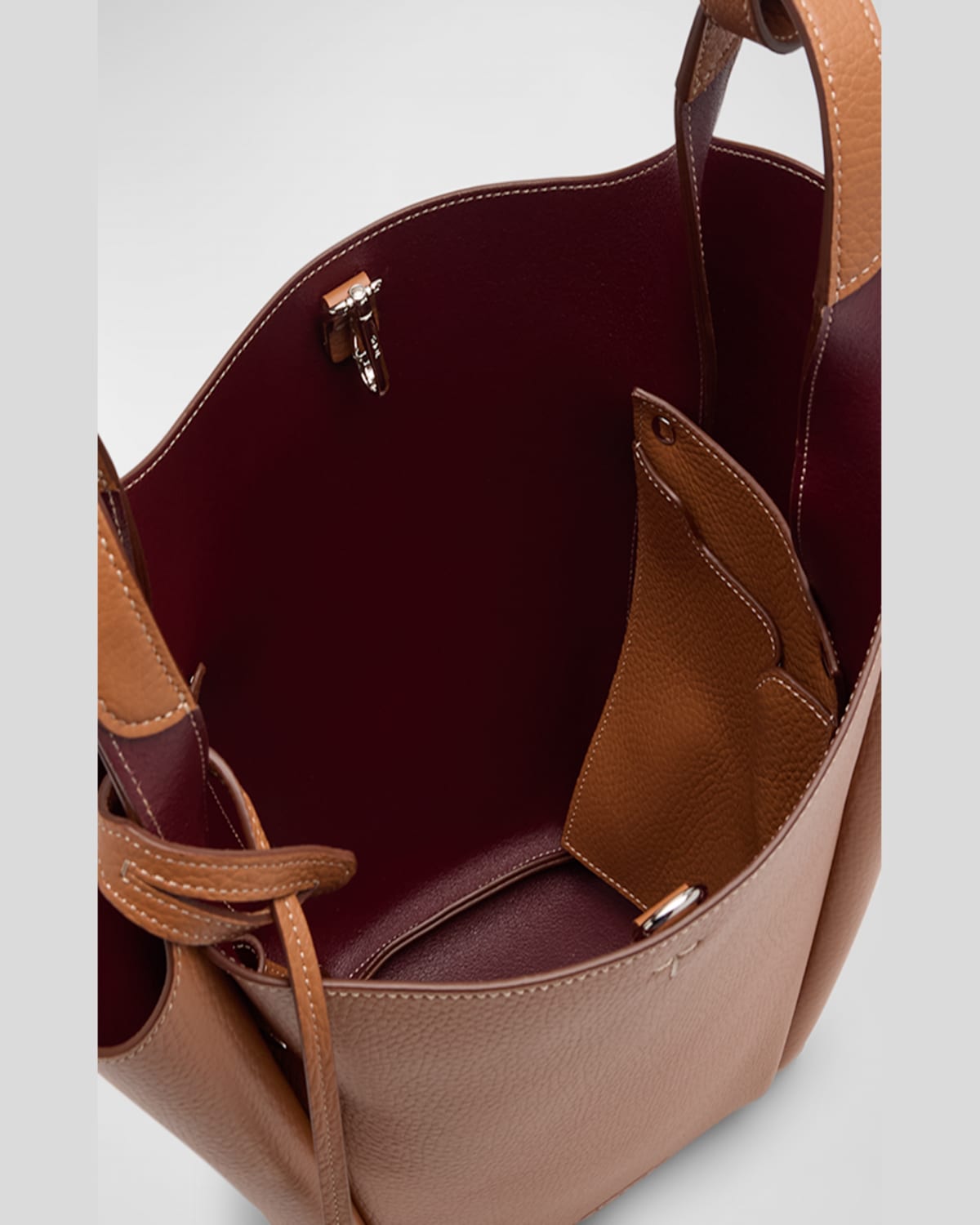 Tod's Small Grained Leather Bucket Bag In Kenia Bordeaux Scuro