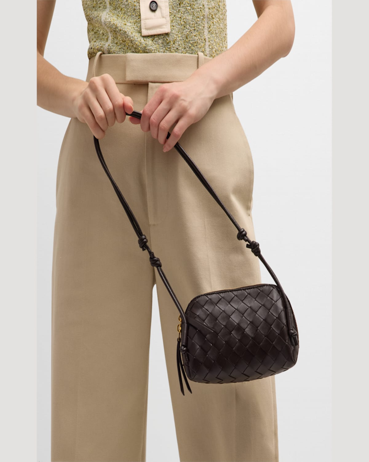 Bottega Veneta Zip Leather Pouch Shoulder Bag In Black