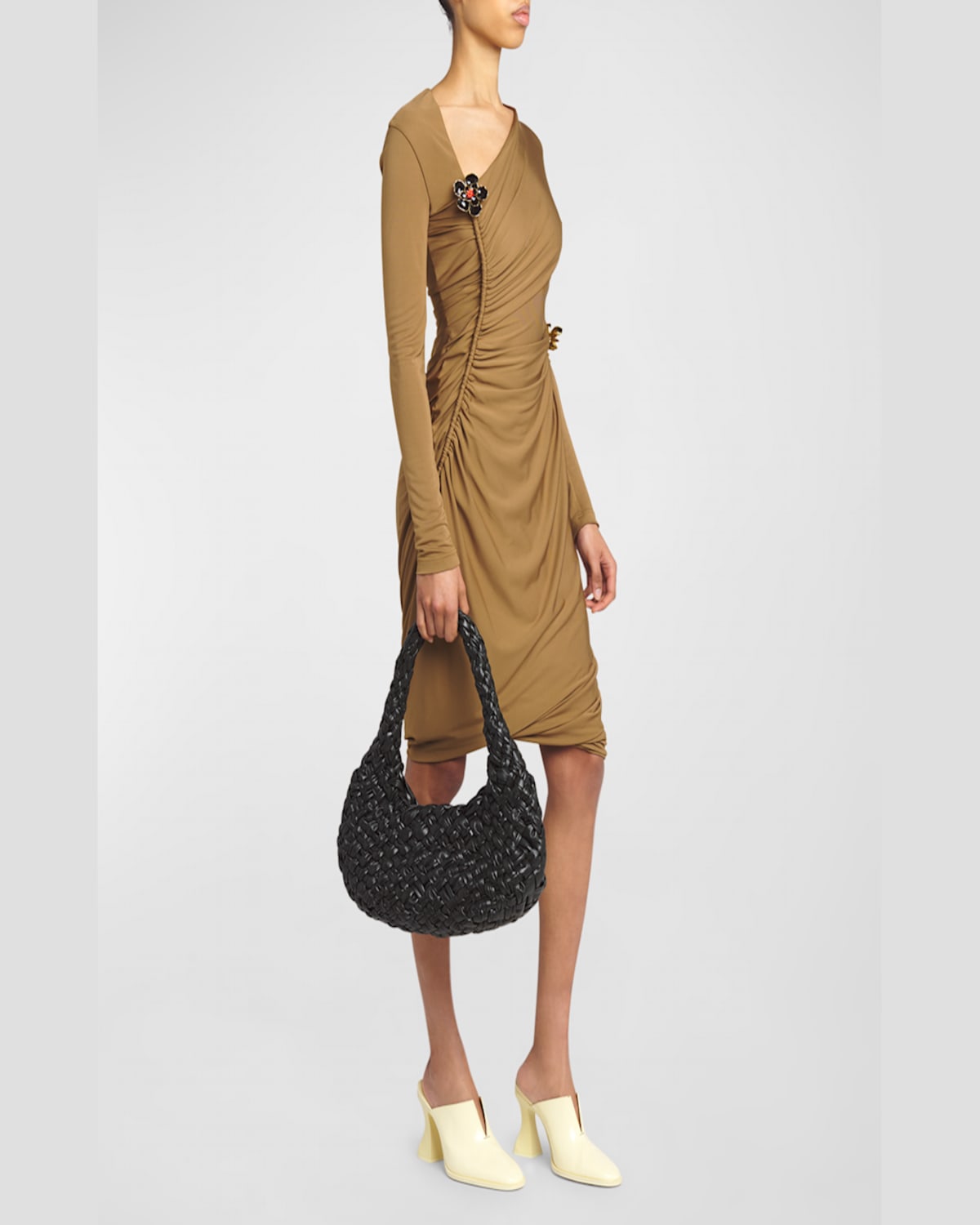 Bottega Veneta Small Athene Discovery Shoulder Bag In Black