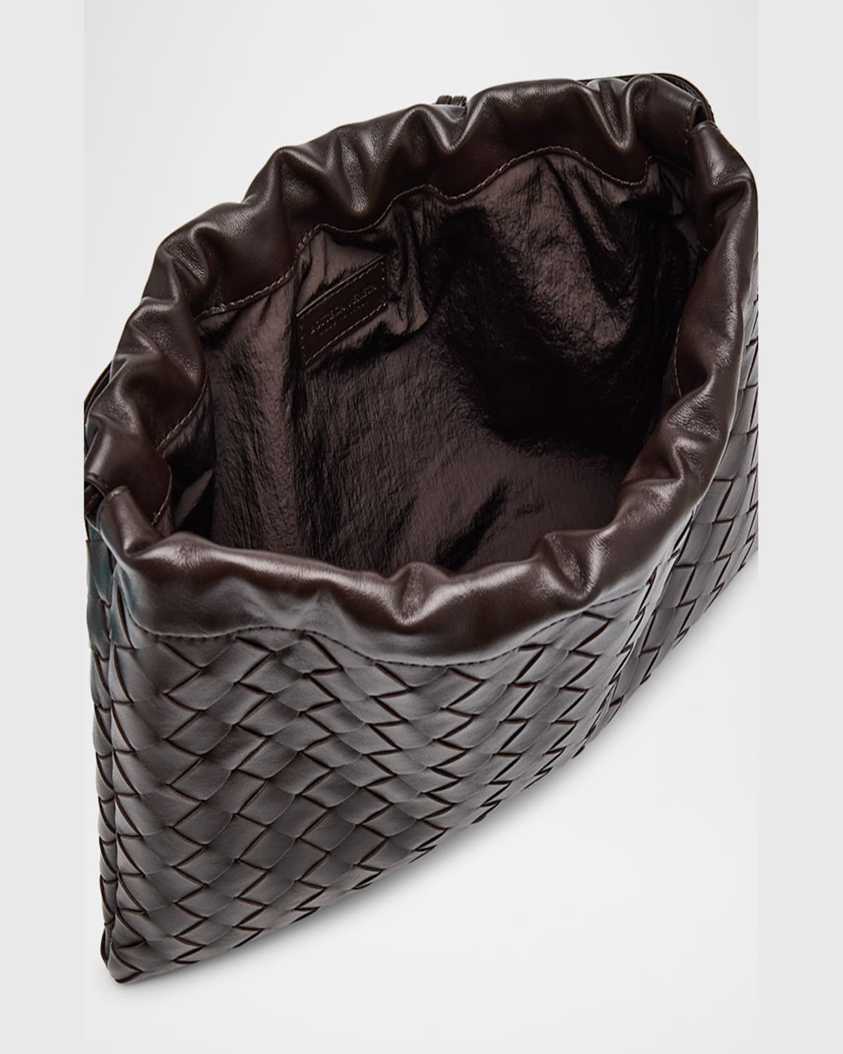 Bottega Veneta Medium Leather Pouch Bag In Fondant