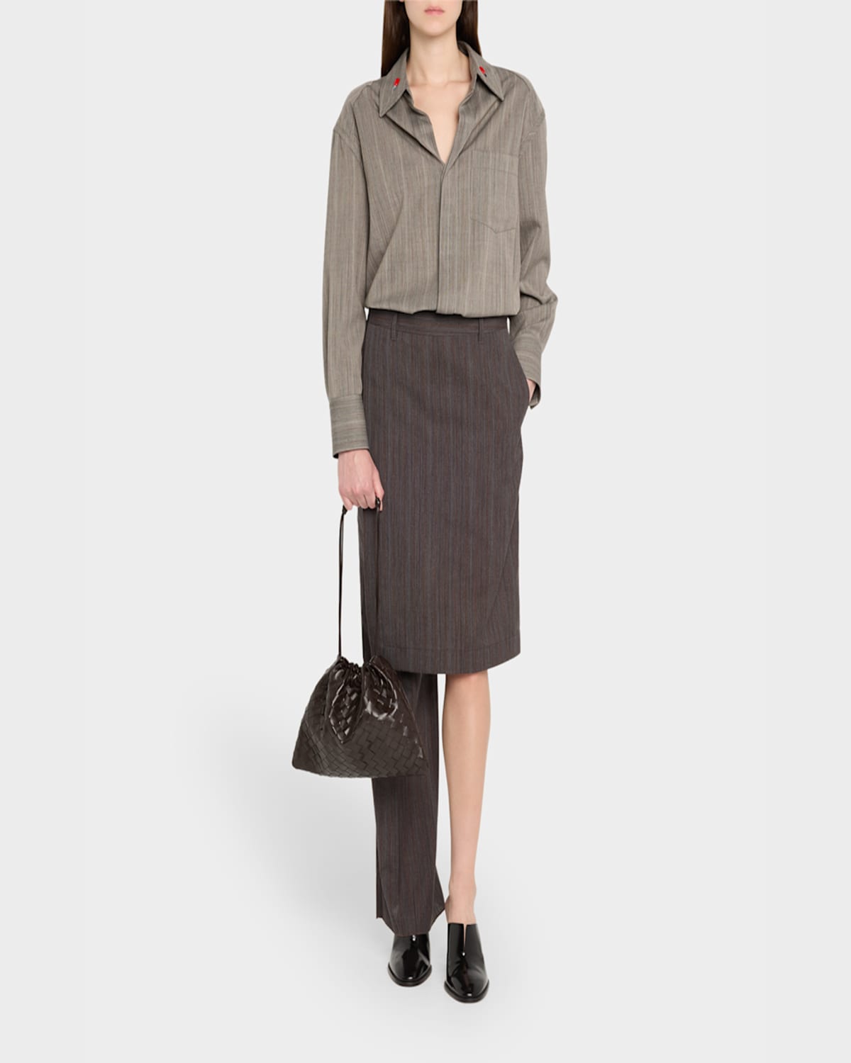 Bottega Veneta Medium Leather Pouch Bag In Fondant