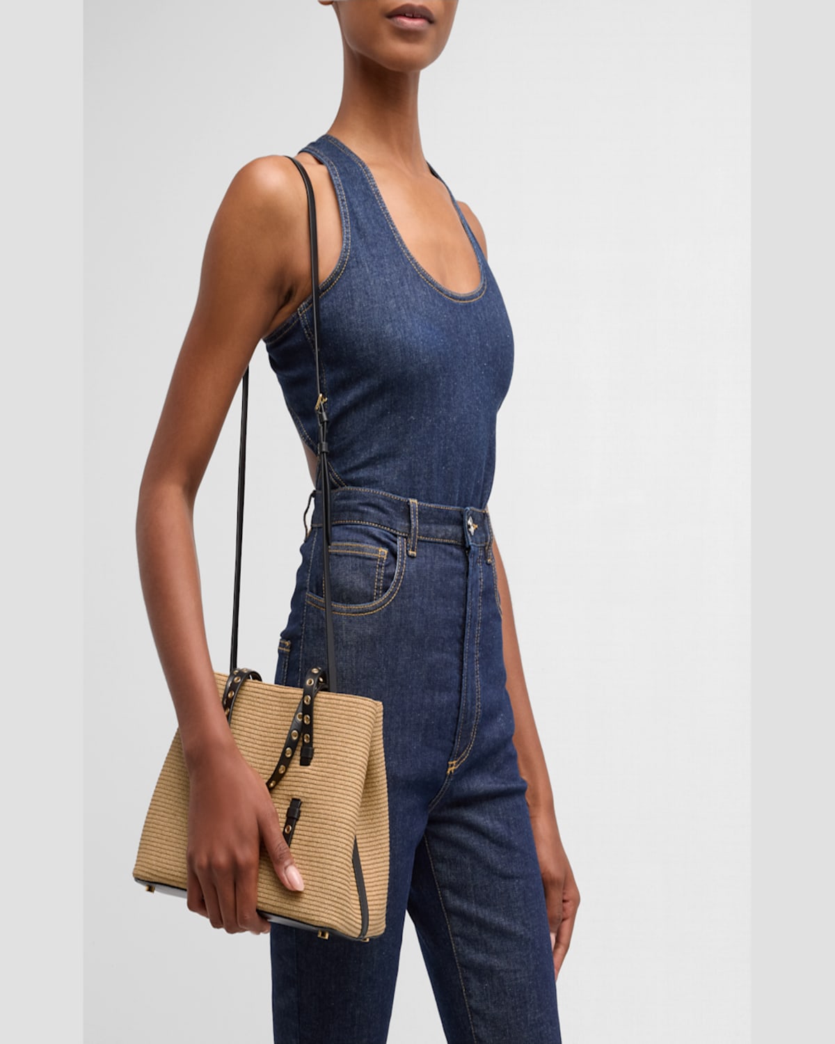Alaïa Mina 25 Shoulder Bag In Paper Straw And Leather In Naturel