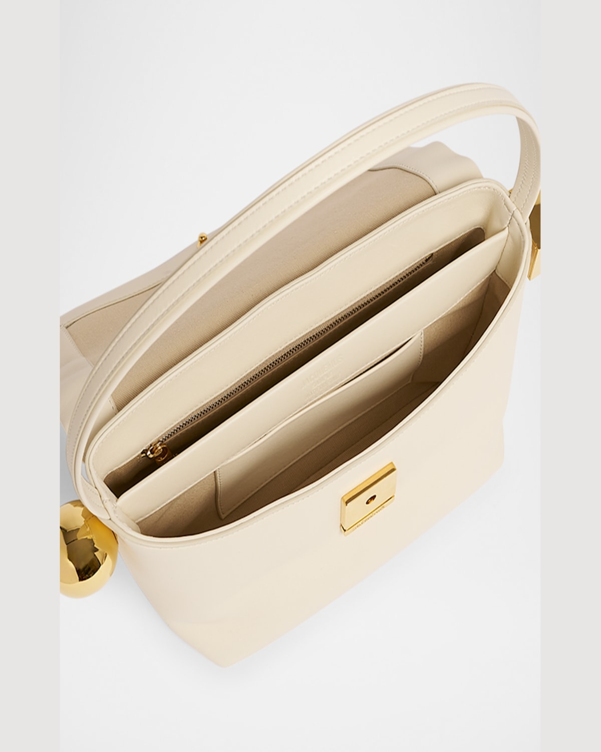 Jacquemus Le Rond Carre Leather Shoulder Bag In Light Ivory
