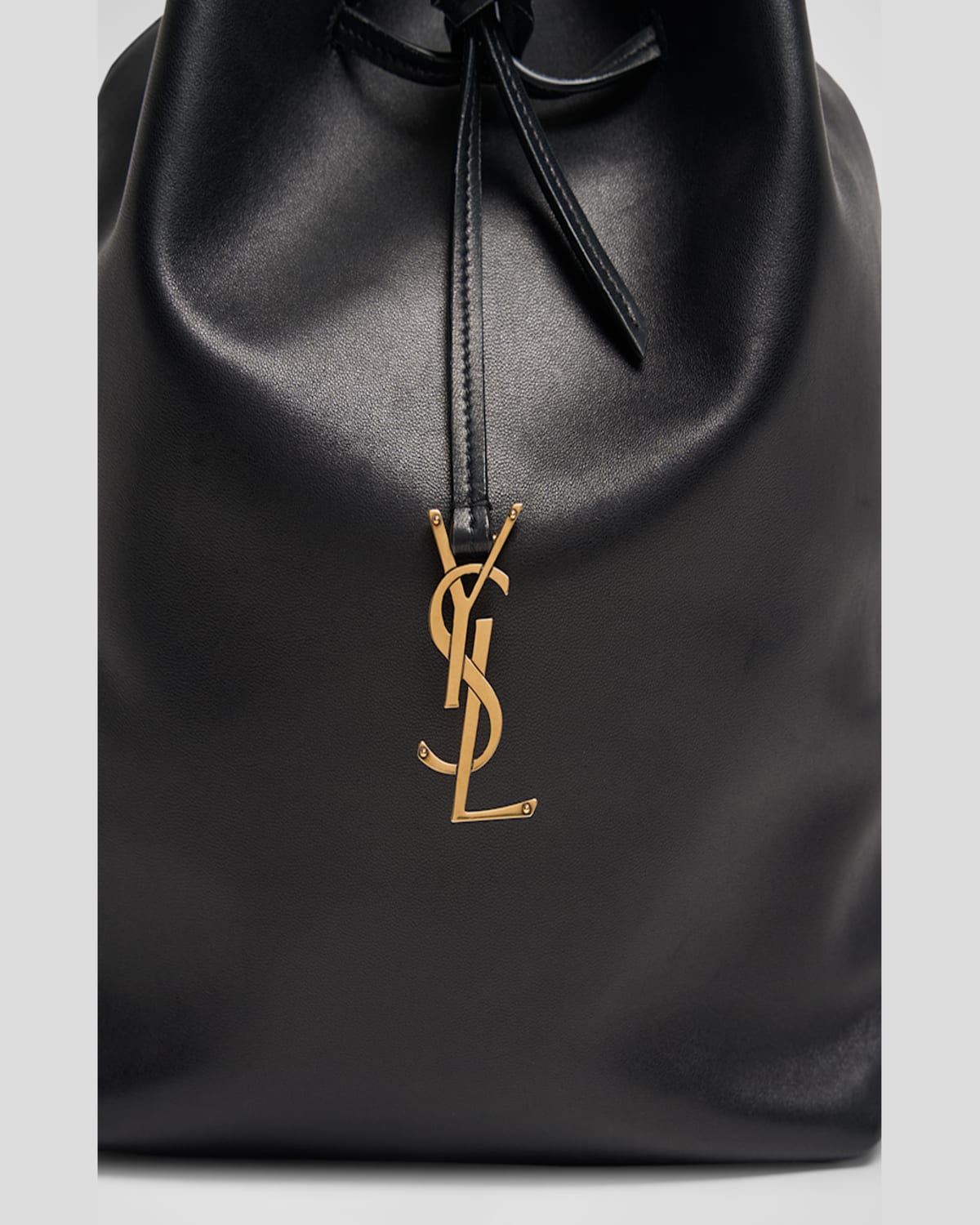 Saint Laurent Paris Vii Ysl Pochon Shoulder Bag In Lambskin Leather In Nero