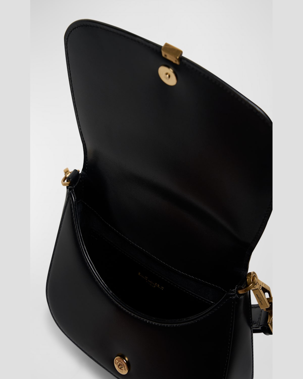 Saint Laurent Voltaire Top-handle Bag In Smooth Leather In Crema Soft