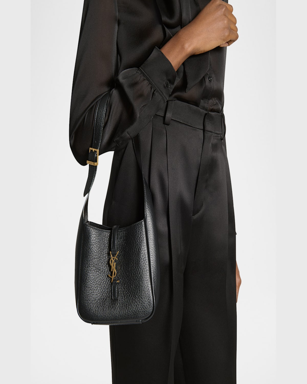 Saint Laurent Le 5 A 7 Ysl Hobo Bag In Deer Leather In Noir