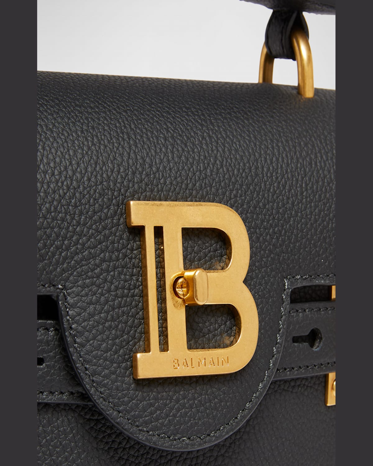 Balmain Bbuzz 23 Top-handle Bag In Grained Leather In Noir