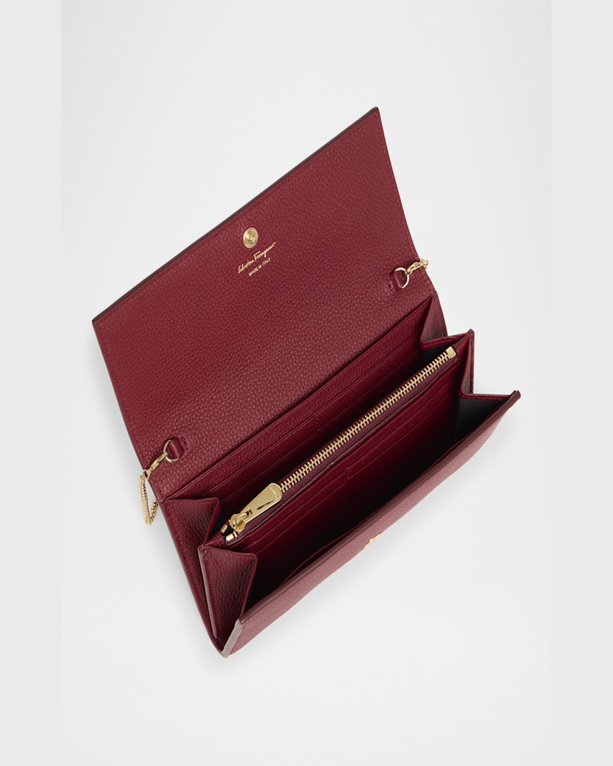 Ferragamo Gancino Flap Leather Wallet On Chain In Borgogna