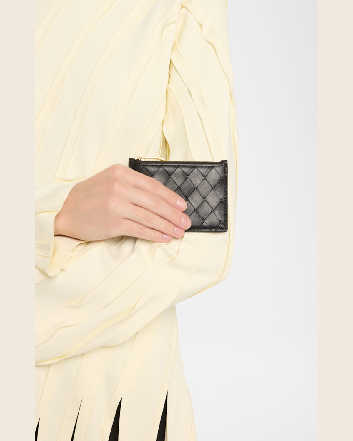 Bottega Veneta Black Cardwallet With Zip And Intrecciato Motif In Leather Woman In Black