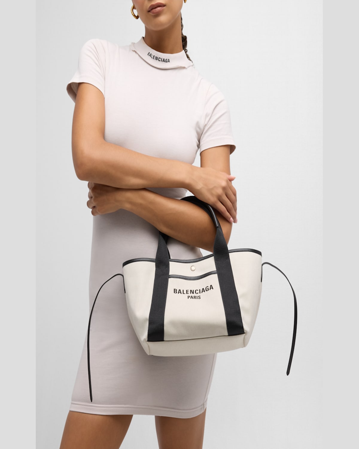 Balenciaga Blackwhite Biarritz S Shopping Bag In Natural/black