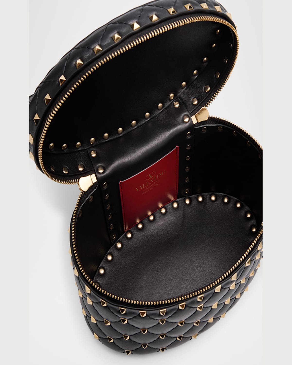 Valentino Garavani Black Quilted Leather Cylindrical Vanity Bag With Chain Women In Nero