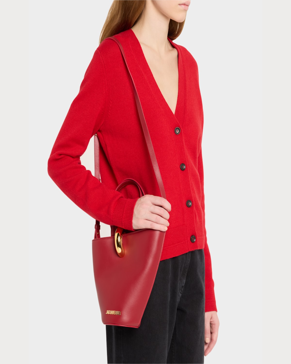 Jacquemus Le Petit Bambola Chain-link Leather Bucket Bag In Red